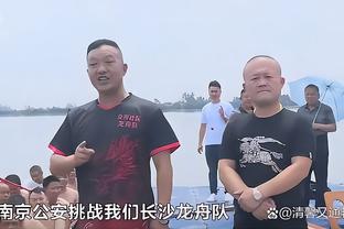 胡金秋：我特别想感谢杜锋指导 他既是良师 也是益友